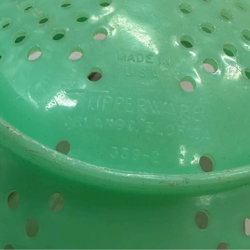 vintage tupperware colander strainer Mint Green made in USA mold # 339